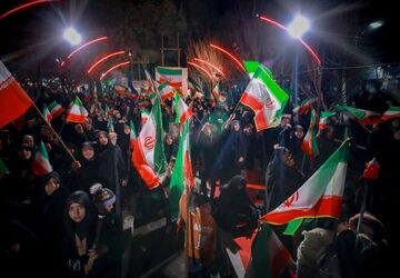 روز جمهوری اسلامی جزء مهمترین و پربرکت ترین و تعیین کننده ترین روزهای تاریخ ماست