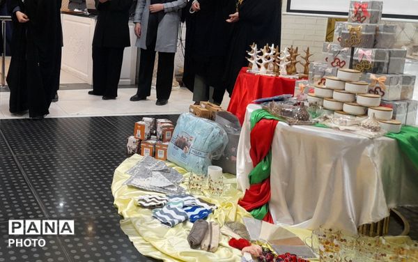 جشن ستارگان ویژه دانش آموزان دبیرستان حضرت معصومه (س) خلیل آباد