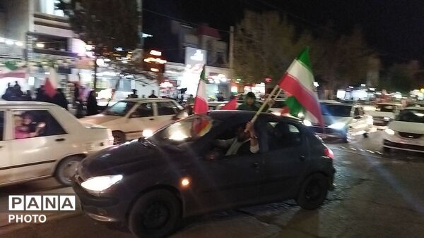 چهل و یکمین رژه ماشینی بلوار فضل نیشابور پس از آغاز جنگ 