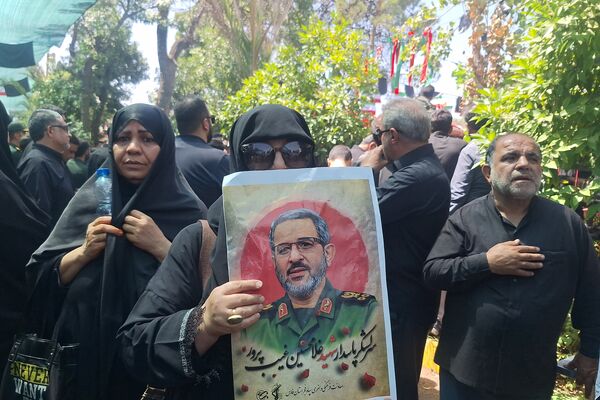 مراسم تشییع پیکر سردار شهید غلامحسین غیب پرور