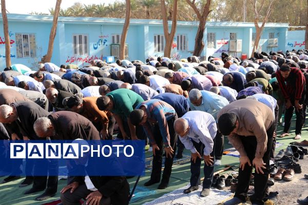 اقامه باشکوه نماز عید فطر در فهرج