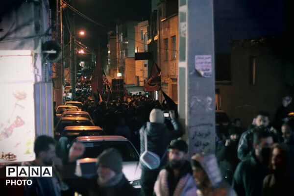 تجدید عهد با خون شهدا؛ «کفن‌پوشان» همدان شبانه بر آرمان‌های انقلاب ایستادند