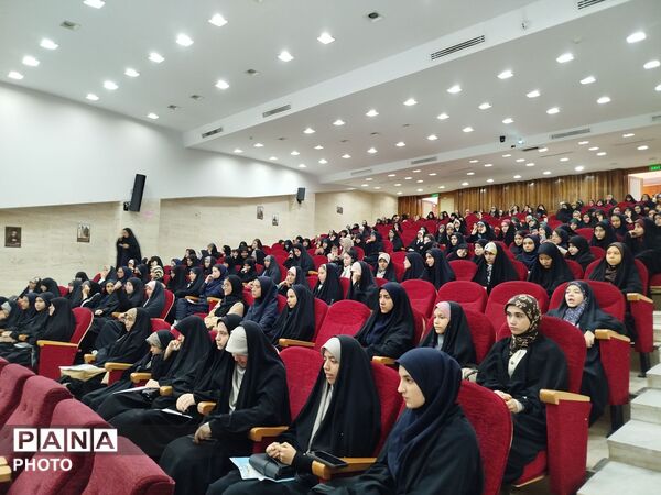 درخشش ستاره‌های قرآنی در آسمان ناحیه یک مشهد