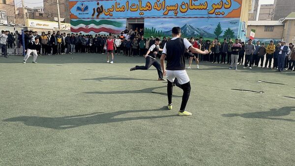  مسابقات ورزشی بین مدرسه ای دانش آموزان پسر متوسطه اول در پاکدشت