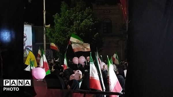دختران نیشابوری در صف اول تجمعات-۱