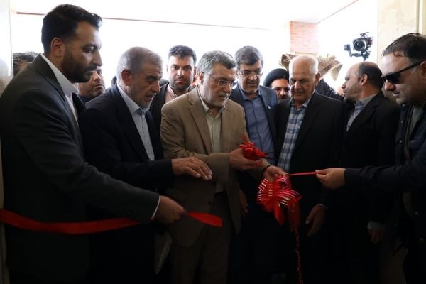 وزیر بهداشت دو مرکز خدمات جامع سلامت را در تفت افتتاح کرد
