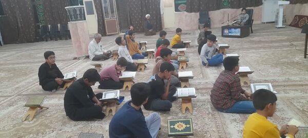 جلسه قرآنی و آموزش تخصصی قرائت قرآن کریم شهدای فدافن