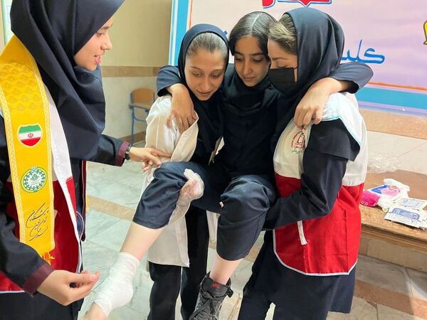  مانور زلزله در مدرسه فجر اسلام 