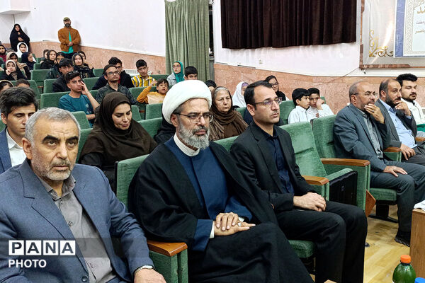 اهدای سمعک به دانش‌آموزان آسیب دیده شنوایی استان خراسان شمالی