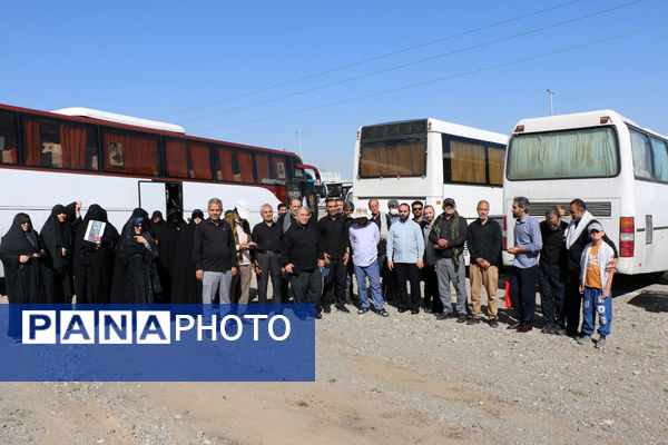 جلوه‌هایی از حضور نوجوانان در مراسم سالگرد ارتحال امام خمینی(ره)