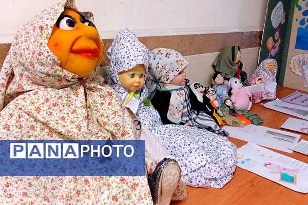 نمایشگاه جابربن حیان در مدارس رباط‌کریم