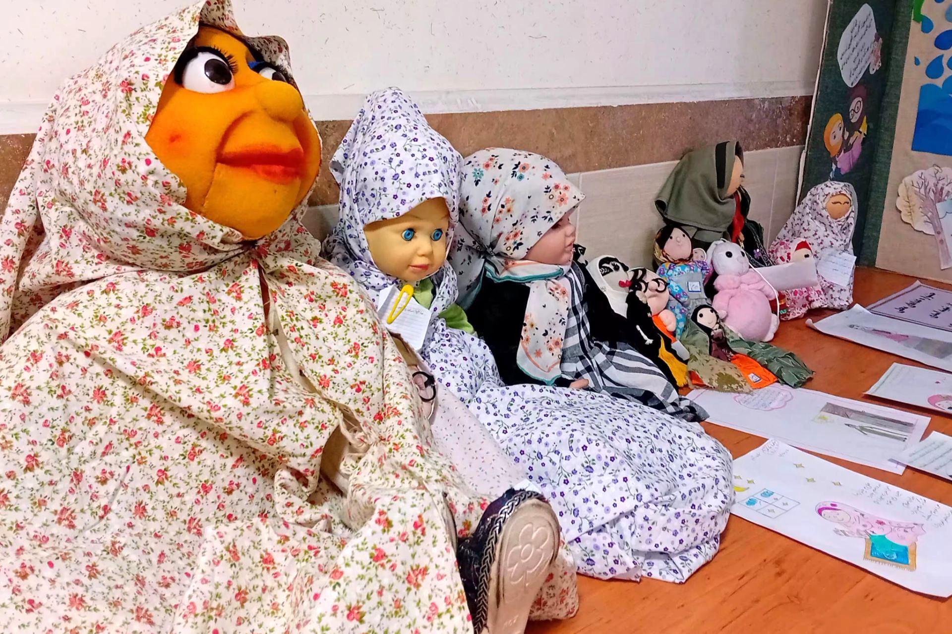 نمایشگاه جابربن حیان در مدارس رباط‌کریم