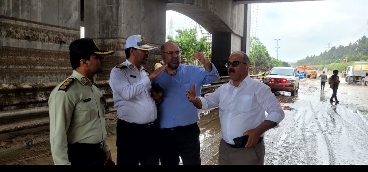  بازگشایی میدان انقلاب مشهد پس از 18 ساعت تلاش