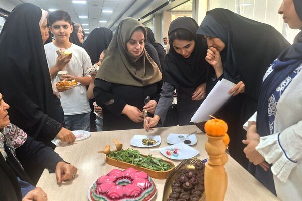 جشنواره غذای ایرانی به مناسبت هفته فرهنگی در فرهنگسرای بعثت صفادشت 