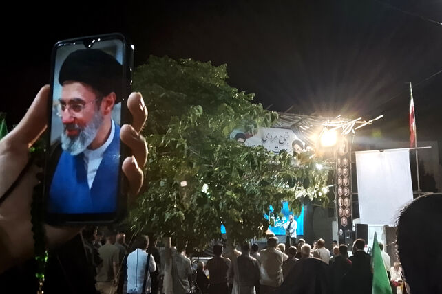 حضور غیور مردمان فردوسیه، در صدمین شب اجتماعات