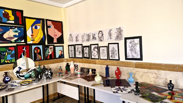 تجلی خلاقیت و نوآوری در نمایشگاه هنرهای دستی دانش‌آموزان هنرستان زنده‌یاد کبری زرگران ملارد