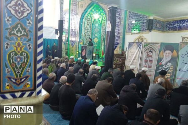 تجمع مردم فیروزکوه در خون‌خواهی امام امت در نماز جمعه
