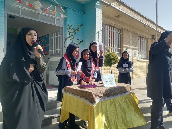 سه‌شنبه‌های مهدوی در دبستان ناهید نخودی 