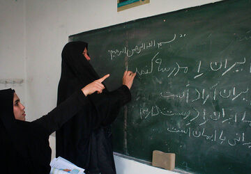 توسعه سوادآموزی تا سن ۶۰ سال در دستور کار قرار گرفت 