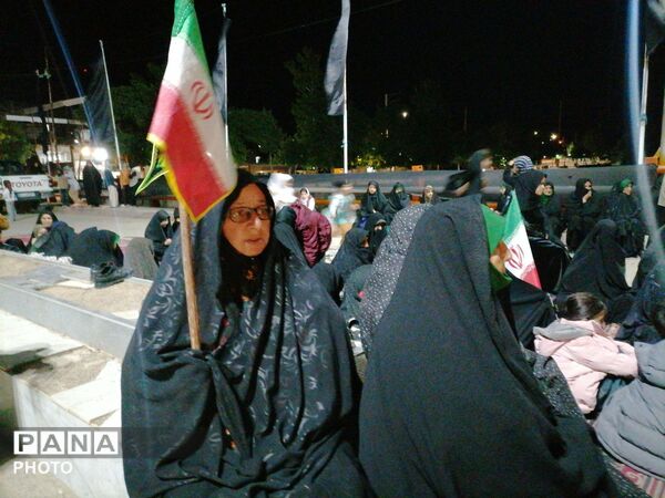 حضور خودجوش  مردم شهر بار در سومین شب ماه محرم  در حسینیه شهدای شهر بار 