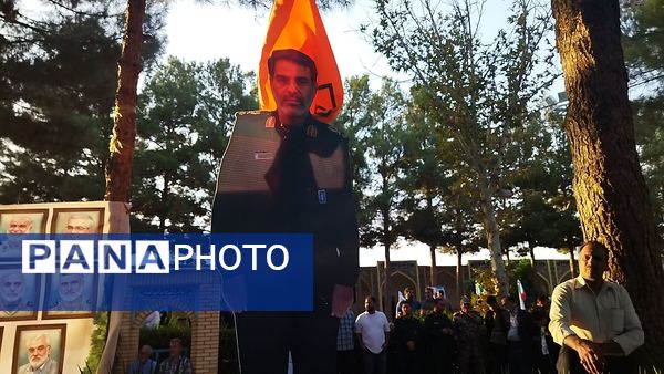 غبارروبی مزار شهدا توسط مسئولین شهرستان نیشابور انجام شد 