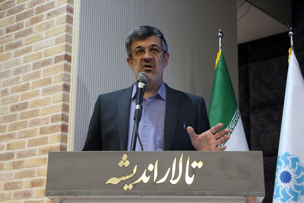 نشست بررسی کتاب همسفر آتش و برف یزد