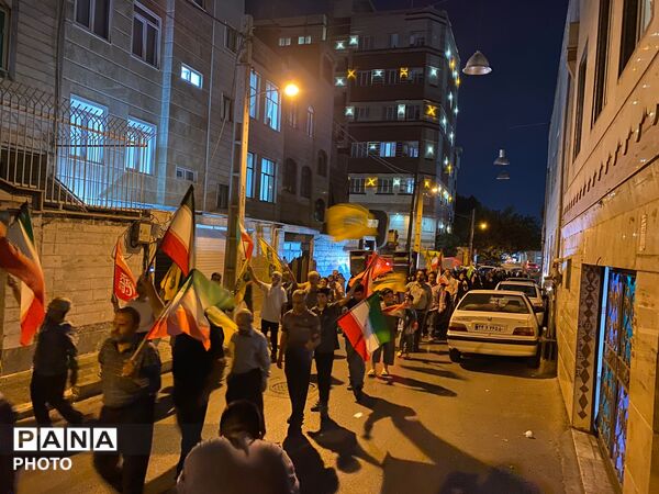 طنین‌ صدای شعار «مرگ بر آمریکا و اسرائیل» در فلکه سوم خزانه 