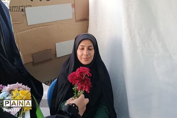 حضور مدیران و معاونان مدارس در پاتوق نوجوان مبارز و تقدیر از مدیران و معاونان مدارس