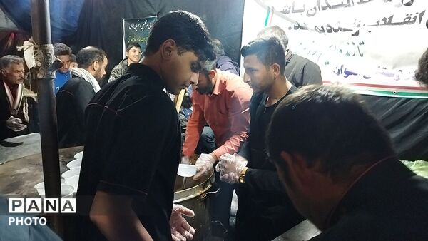 موکب شهدای روستای آهوان در چهل و هشتمین شب از اجتماعات 