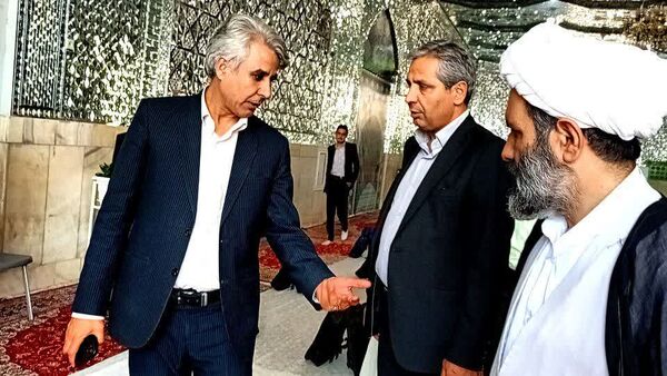 رزمایش مهر تحصیلی؛ اهدا ۲۰۰ بسته لوازم التحریر به دانش آموزان نیازمند