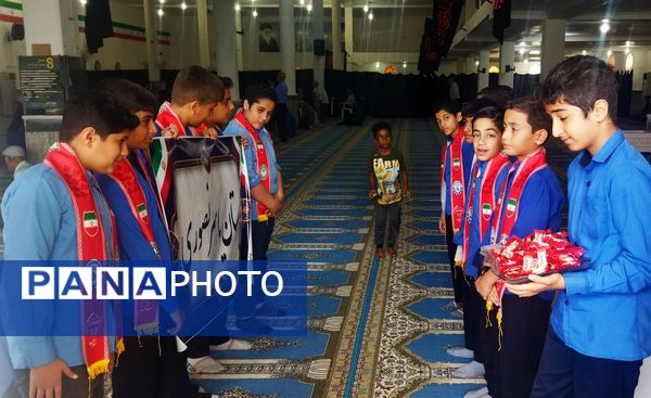 میز خدمت آموزش و پرورش در نماز جمعه