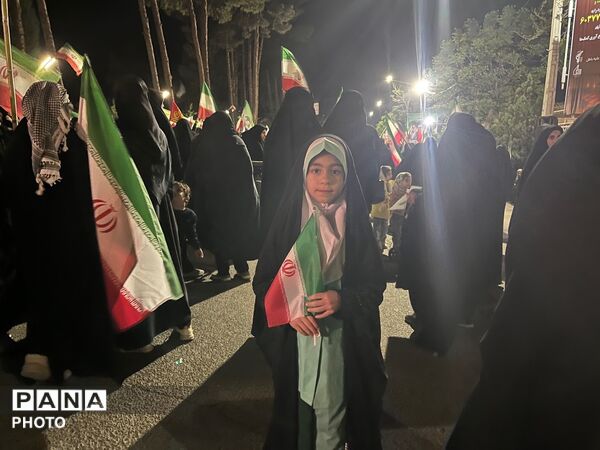 با این که کودکم ، اما ایرانیم