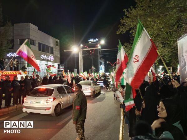 بیست و نهمین شب از اتحاد مقدس مردم کاشمر در کف خیابان 