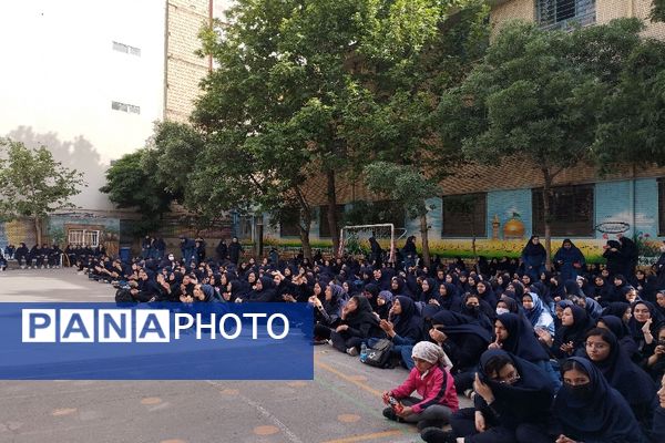 مراسم روز دختر و تقدیر از دانش‌آموزان نمونه و رتبه برتر