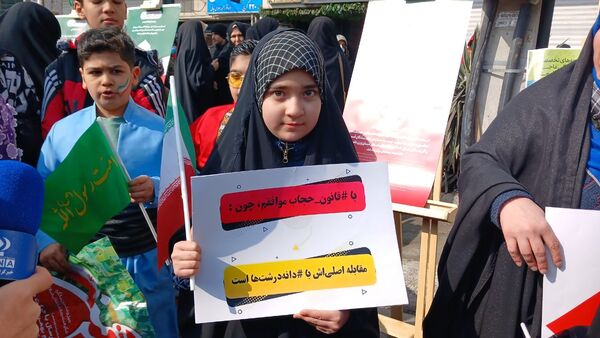 حضور پرشور و باشکوه مردم محمدشهر در راهپیمایی ۲۲بهمن