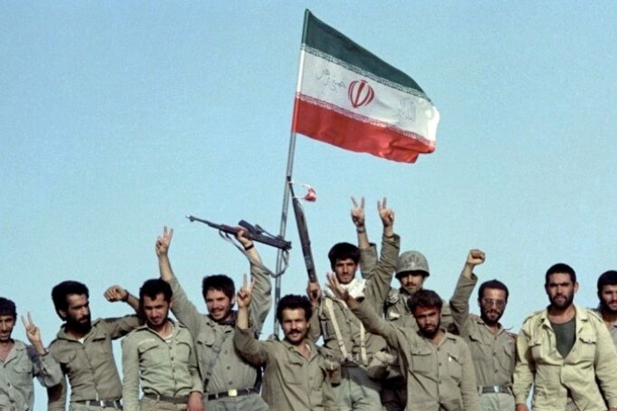 هفته دفاع مقدس نماد ایستادگی و همبستگی ملتی است که با ایمان و جان از خاک وطن دفاع کرد