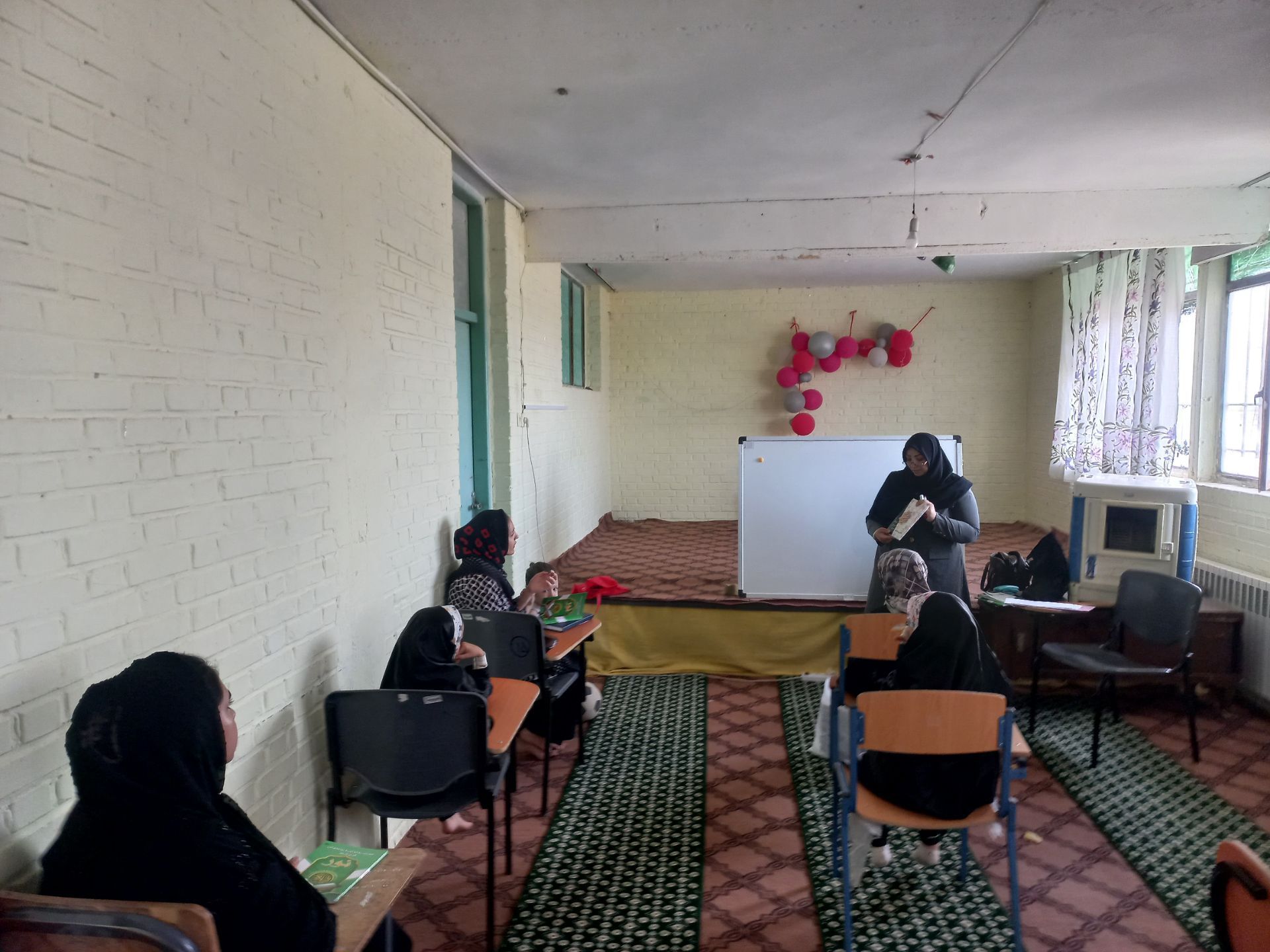 کلاس‌های اوقات فراغت در جلگه رخ ؛ دانش‌آموزان تابستانی متفاوت را تجربه می‌کنند