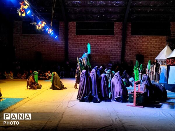 شب نخست نمایش آیینی «زخمی‌ترین یار زینب(س)» در کمالشهر کرج 