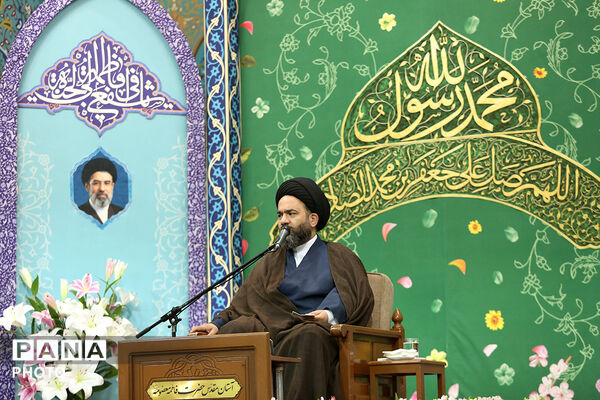 آیین بزرگداشت دولتمردان شهید در حرم مطهر بانوی کرامت