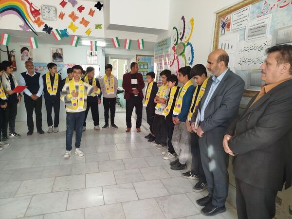 بازدید مسئول اتحادیه‌انجمن اسلامی مدارس شهرستان کاشمر از دبیرستان پسرانه سما 