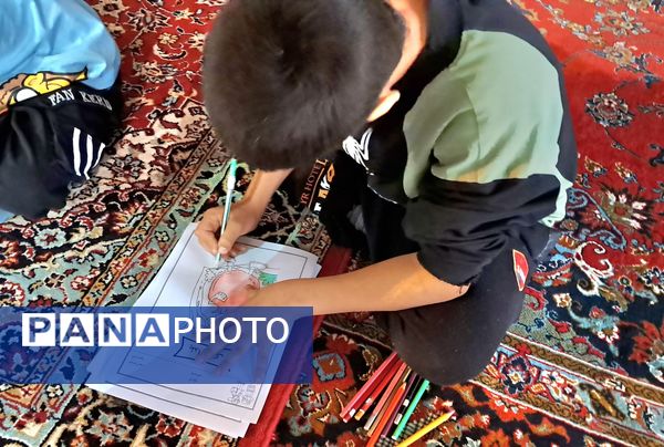 برپایی غرفه کودک در حاشیه نماز جمعه شهرستان کاشمر 