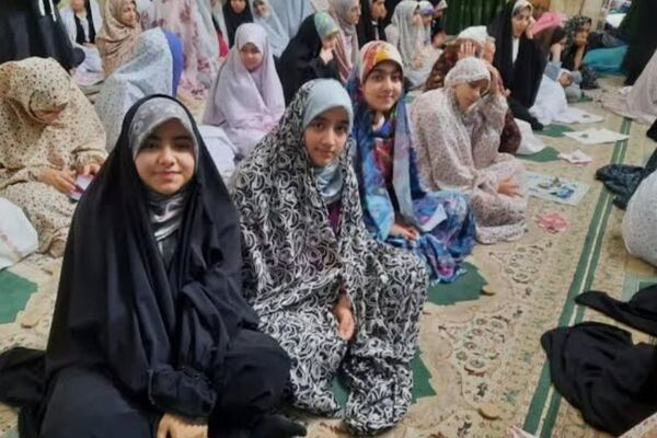  نوجوانان در اعتکاف مسجد امام حسین تهران