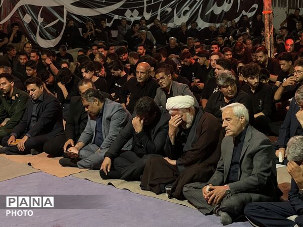 مراسم عزاداری شب تاسوعای حسینی در میدان عاشورای روستای طرق