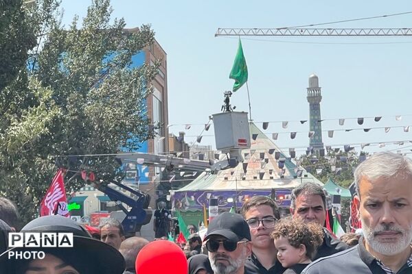 جاماندگان اربعین حسینی در مسیر قبله تهران