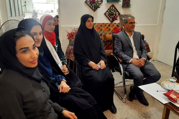 برپایی نشست ادبی به مناسبت بزرگداشت روز معلم و سعدی شیرازی