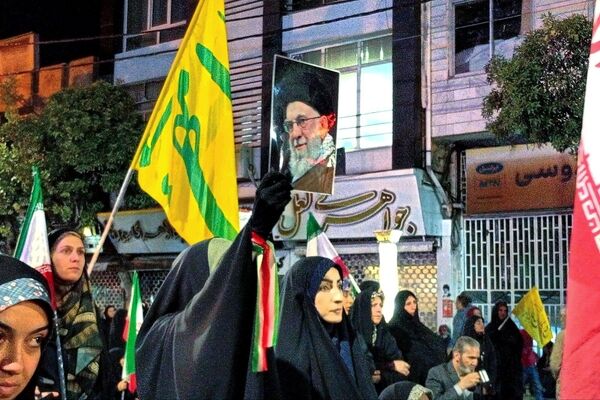 تجمعات شبانه در ملایر؛ فریاد عشق به وطن