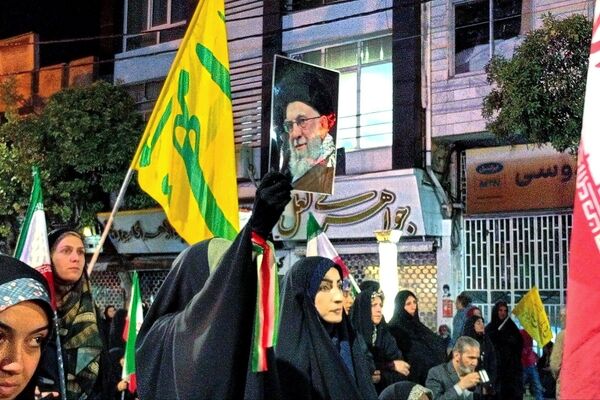 تجمعات شبانه در ملایر؛ فریاد عشق به وطن