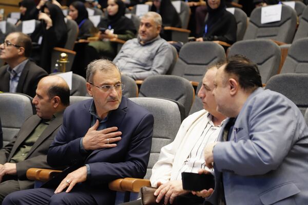 تجلیل از برگزیدگان ایثار با یاد شهدای شجره طیبه