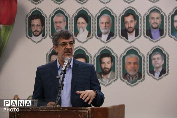 برپایی آیین بزرگداشت دولتمردان شهید در مسجد حظیره یزد 