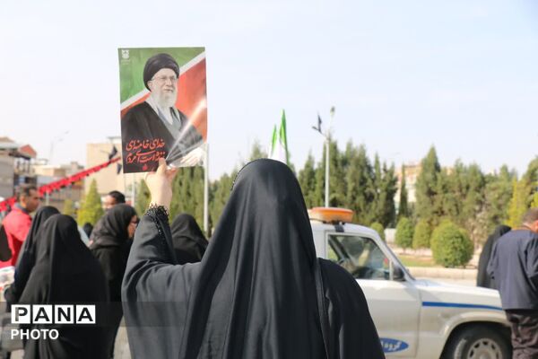 امروز زنده تر از دیروز و بیدار تر از هر روز